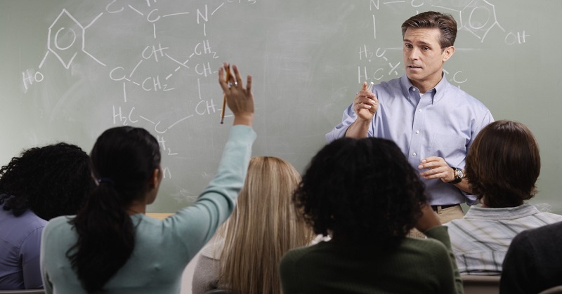 How to Communicate Effectively with Lecturers